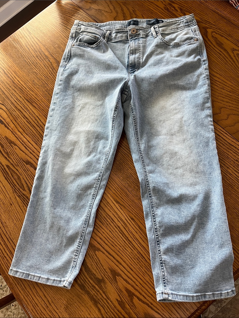 J. JILL HIGH-RISE STRAIGHT-LEG CROPPED JEANS
COLOR: AMALFI COAST WASH